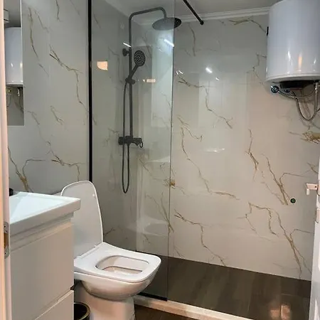 Modern Duplex 207 Near American Embassy Apartment